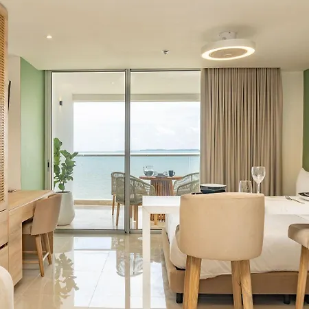 Apartamento Cb1526 | Tropical Piso 15 Frente Al Mar *